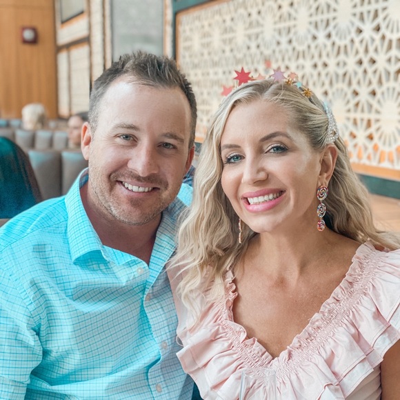 Meet your Posher, Nichole - Picture 3 of 4